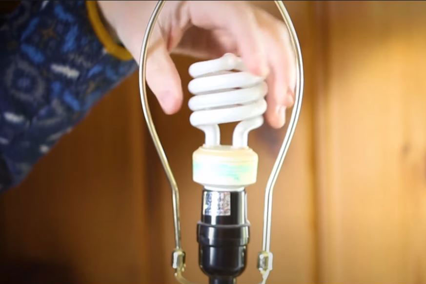 Toxics Reduction – Disposing Light Bulbs